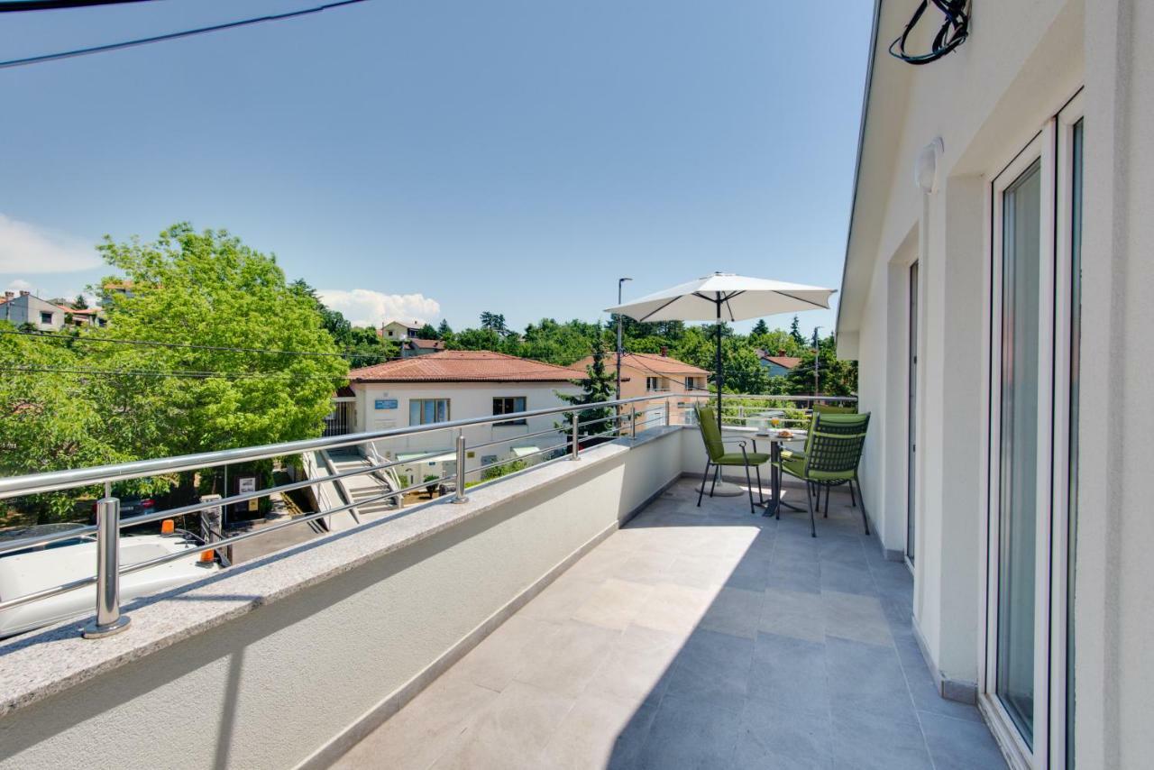 Apartmani Admiral Viskovo Bagian luar foto